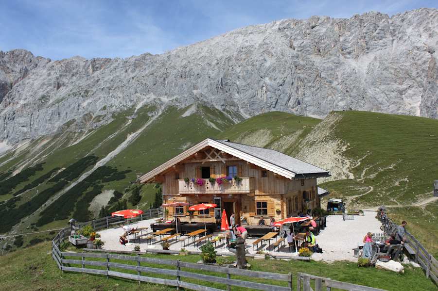 Rotmoosalm im Wettersteingebirge in Tirol