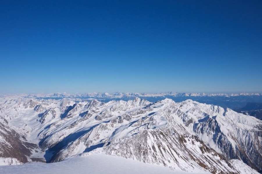 Blick Richtung Norden: Im Inntal blühen schon die Krokusse!