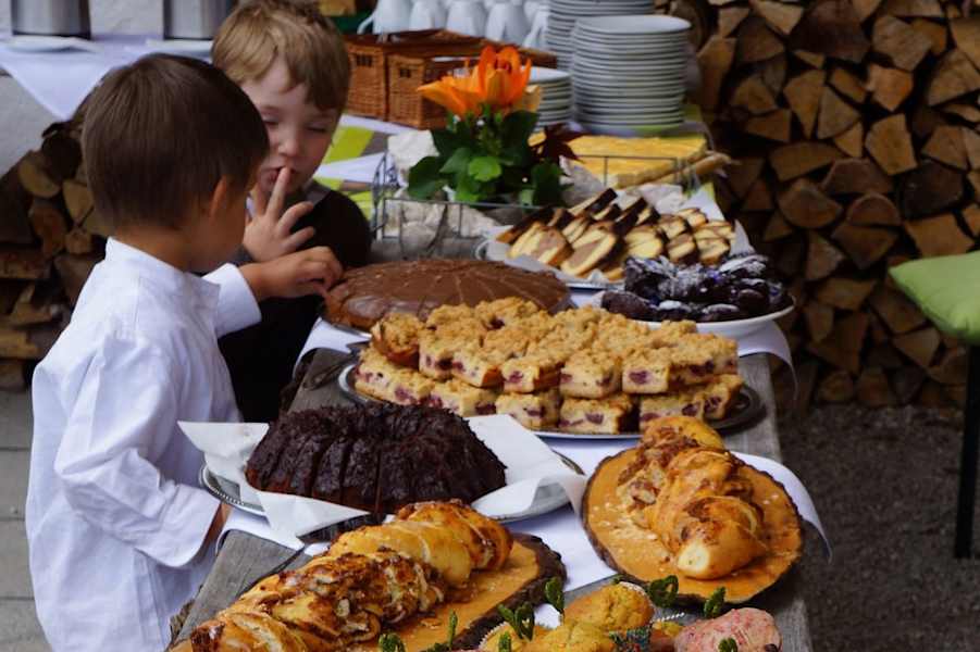 Nachspeisenbuffet der Wuhrsteinalm