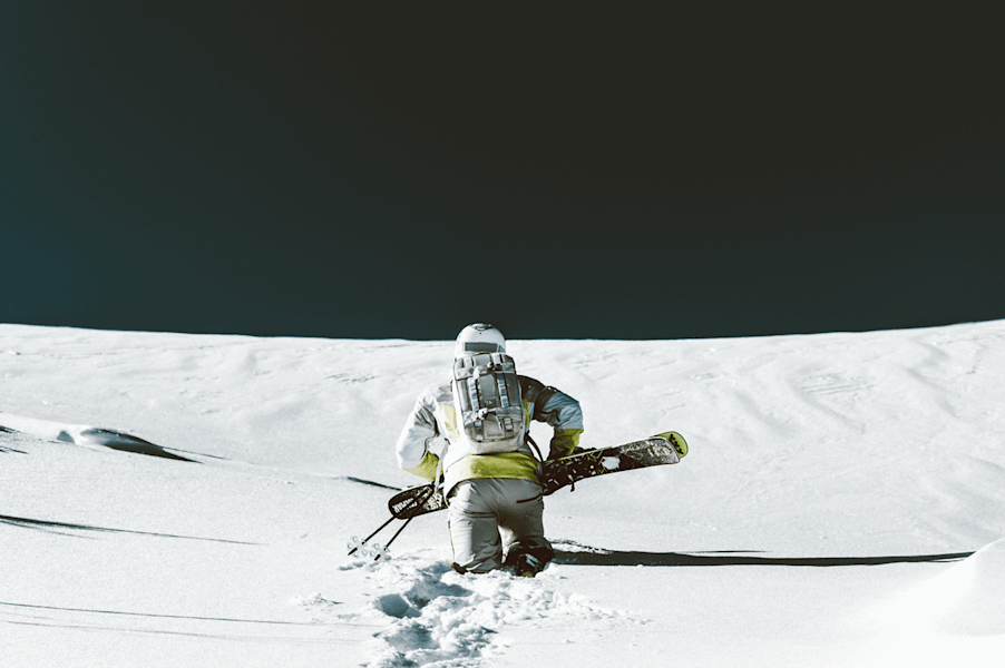 Wer sich seine eigenen Kicker im Gelände schaufelt, muss die Beine in die Hand nehmen