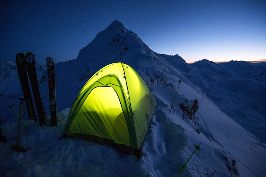 „Nadine Wallner – Tiefschnee am Arlberg“