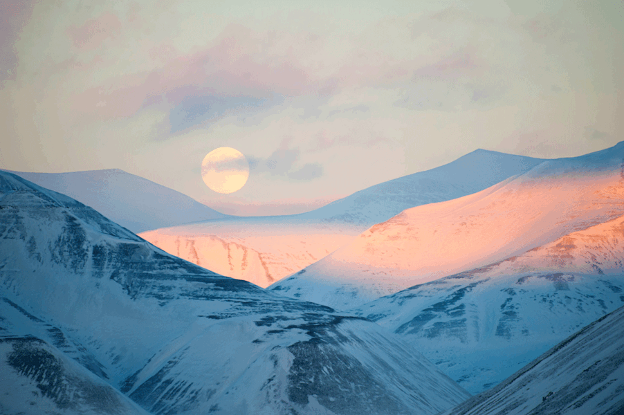 Romatische Stimmung: Sonnenuntergang in Spitzbergen