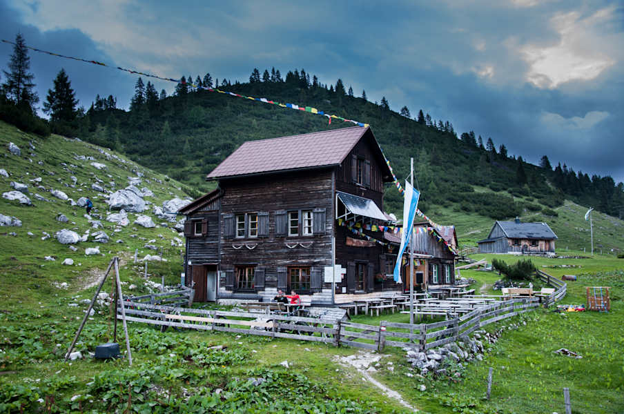 Hochmölbinghütte