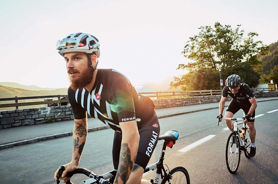Josh Hayes und Wolfgang Gerlich beim Rennradfahren in Kärnten