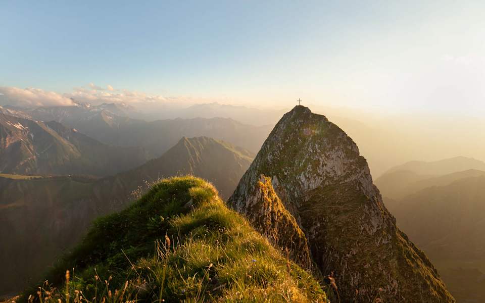 Lichtspiel am Westgipfel der Höfats (2.2.59 m) 