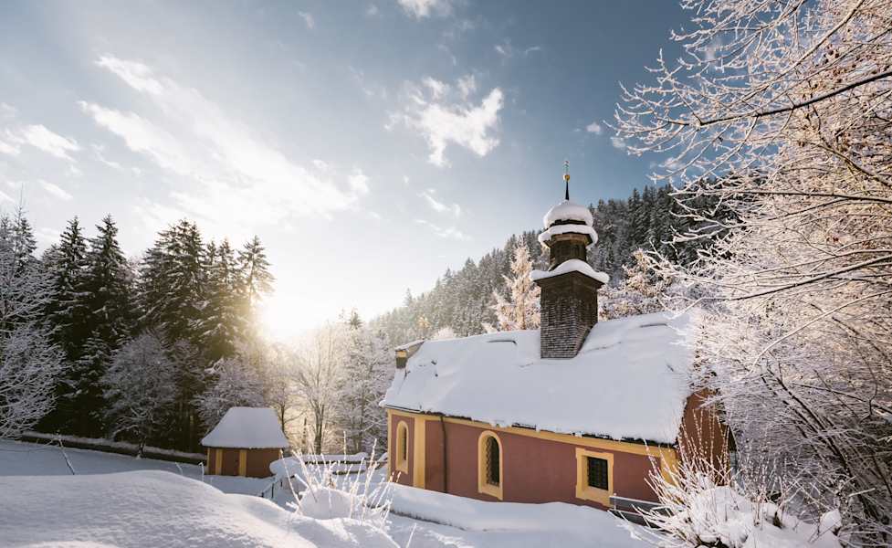 Maria Larch im Winter - versteckter Winkel im Inntal.