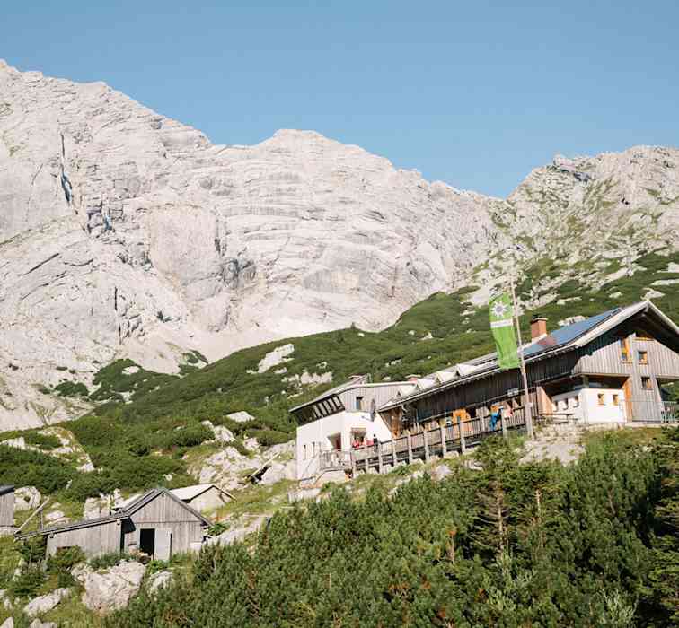 Hesshütte, Steiermark, Berge im Hintergrund