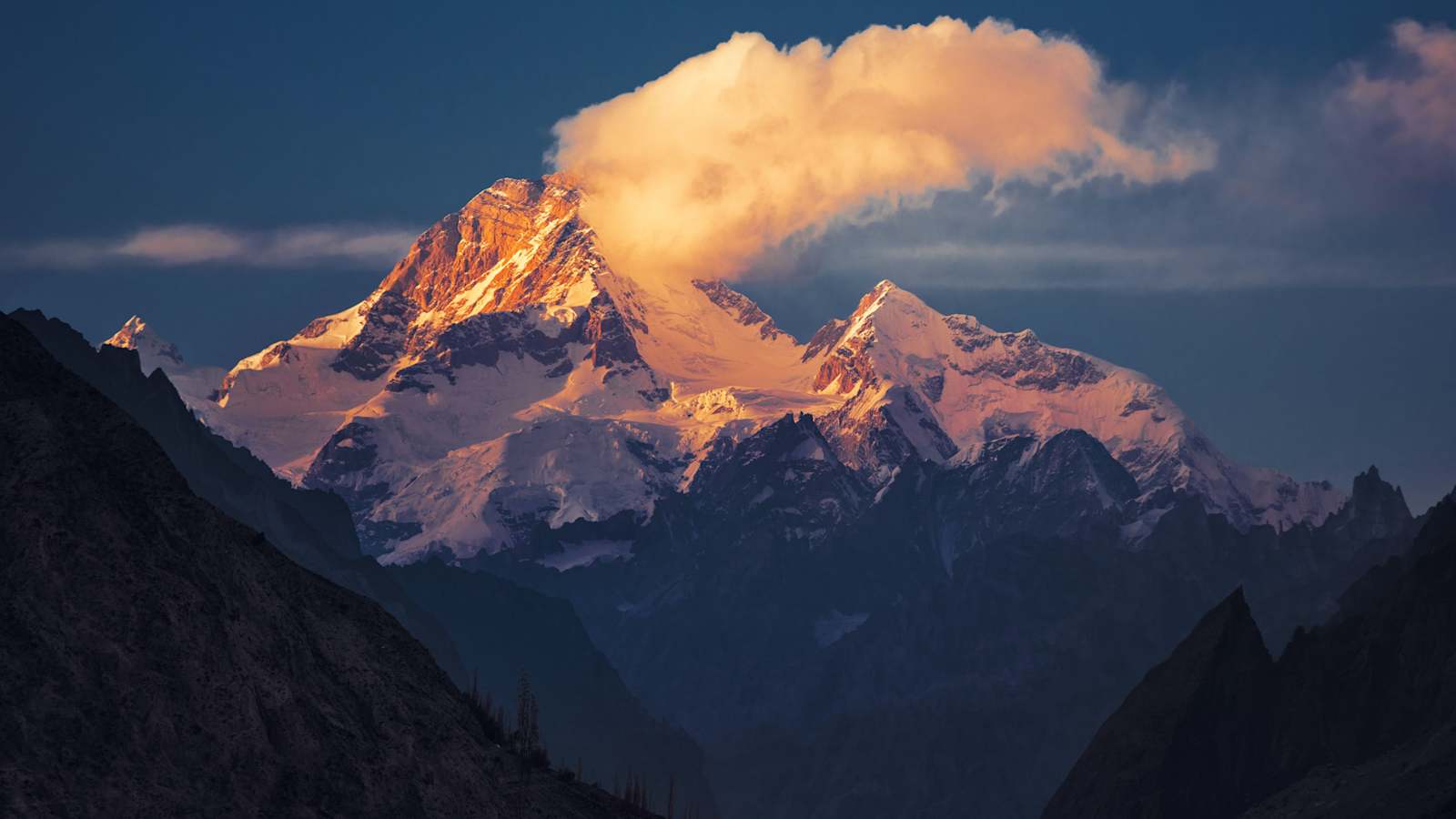 Der Masherbrum im Karakorum (Pakistan), von Ostsüdosten