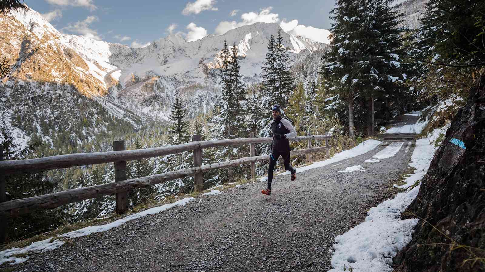 Unterwegs auf dem AlpFrontTrail, der 1.882 m hohe Passo Tonale in Südtirol