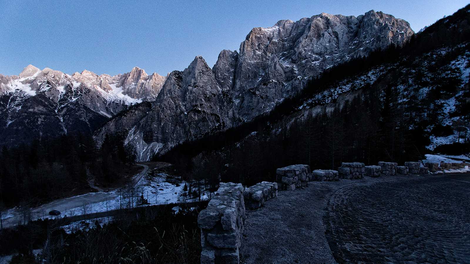 Die alte Passstrasse des Vršič Passes 