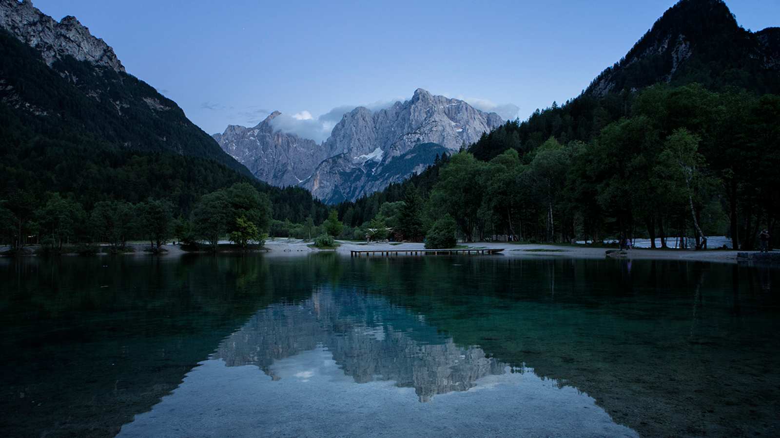 In Kranjska Gora wieder angekommen, blicken wir noch einmal sehnsüchtig auf den Berg 