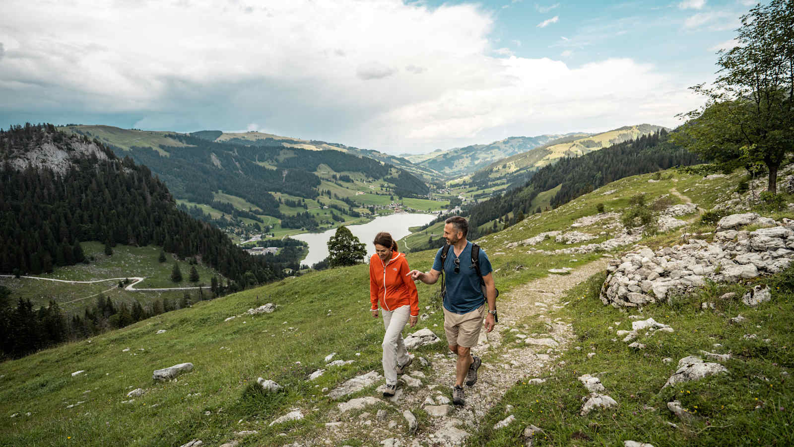 Alpenpanoramaweg am Schwarzsee