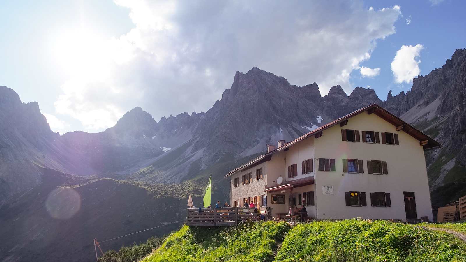 Die Steinseehütte im Abendlicht