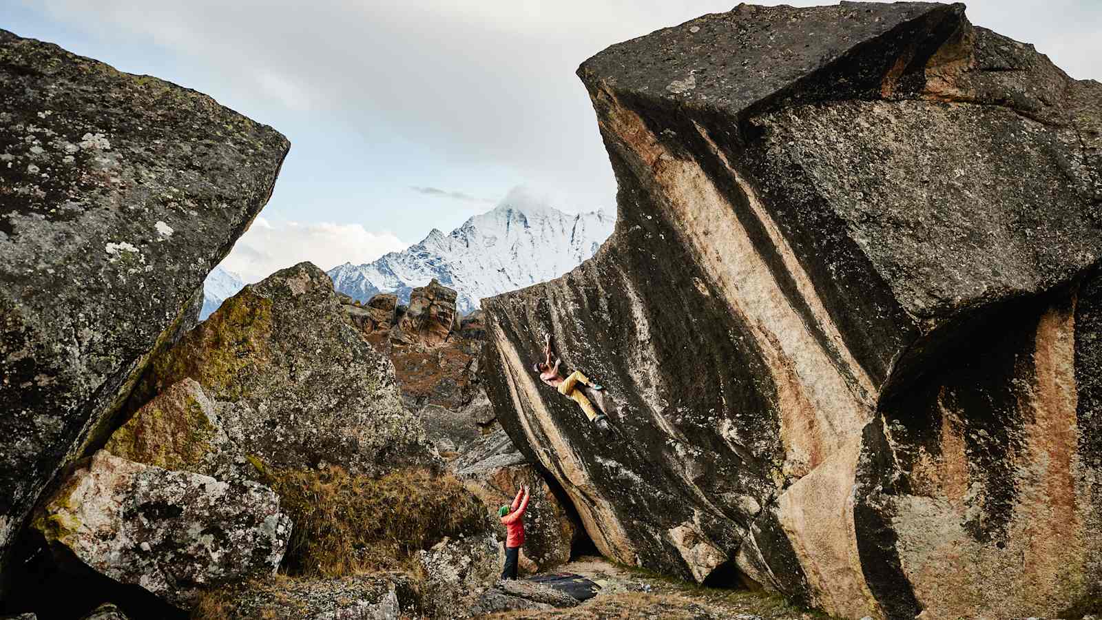 Bernd Zangerl klettert in Shangri-La