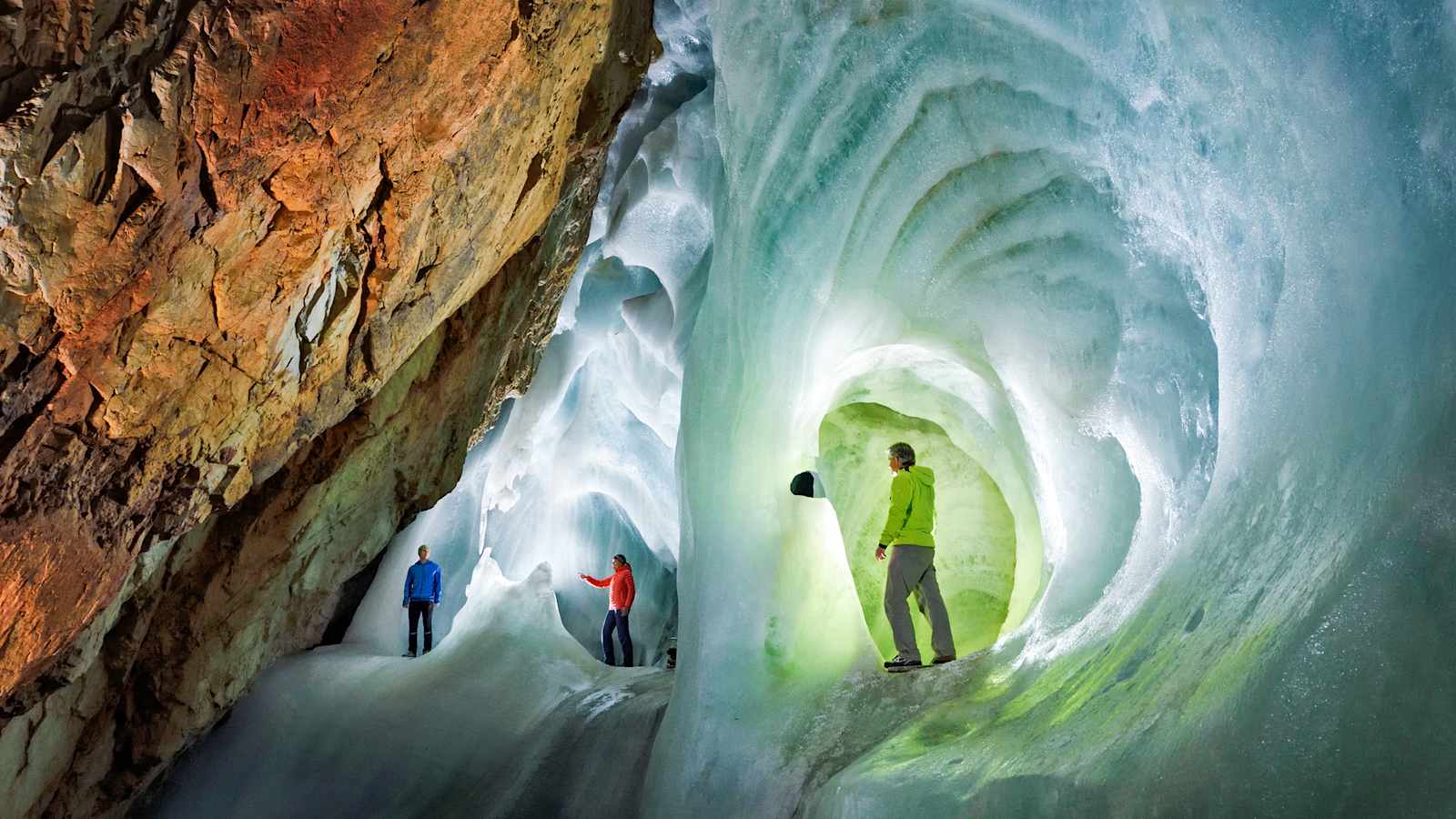 Jackentest in der Salzburger Eisriesenwelt bei Werfen