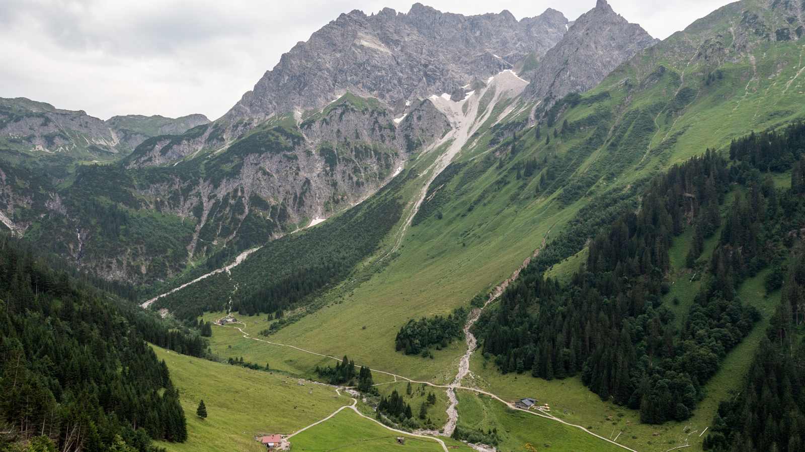 Das Gemsteltal ist ein Seitental des Kleinwalsertals