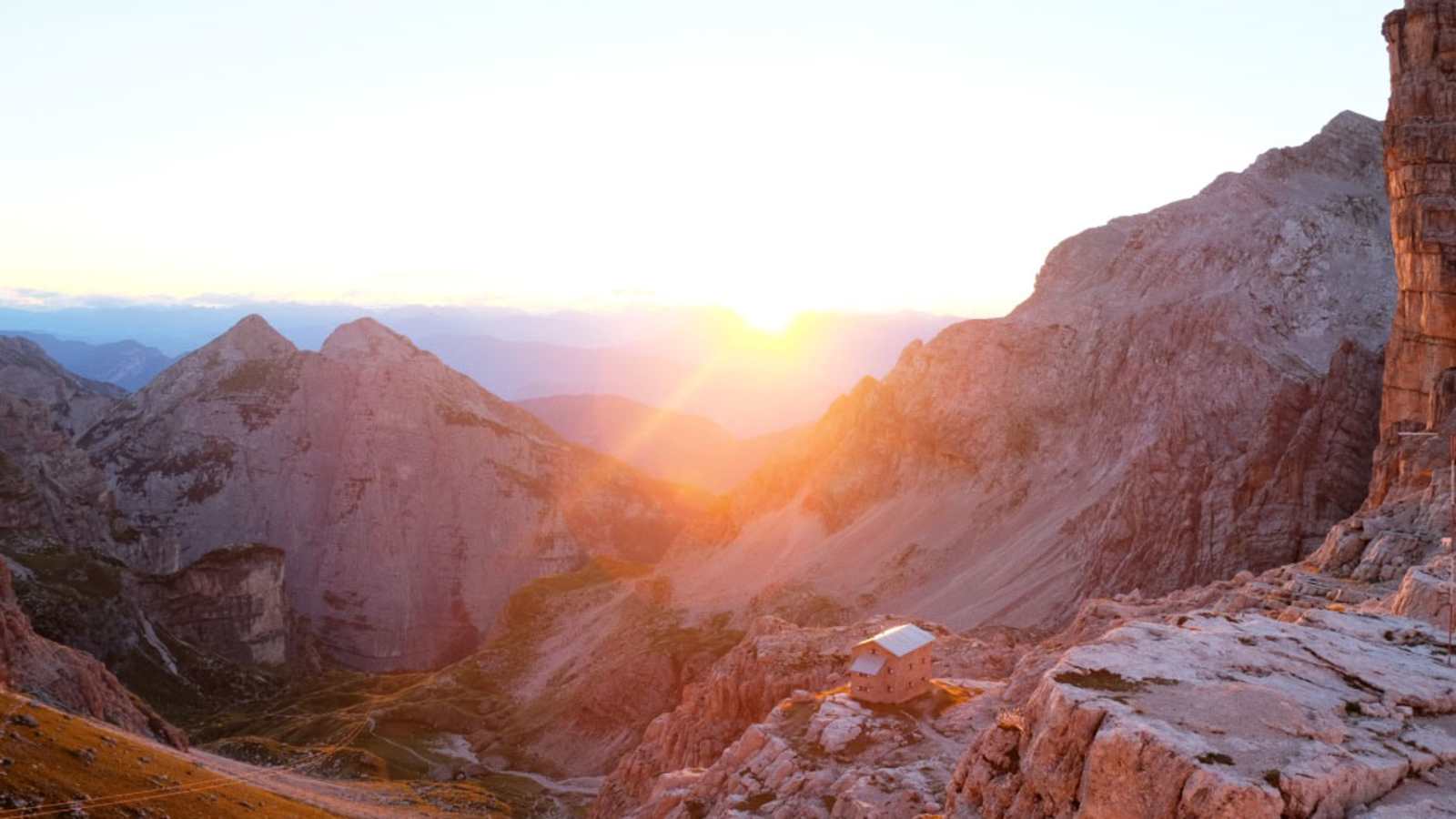 Sonnenaufgang am Rifugio Pedrotti