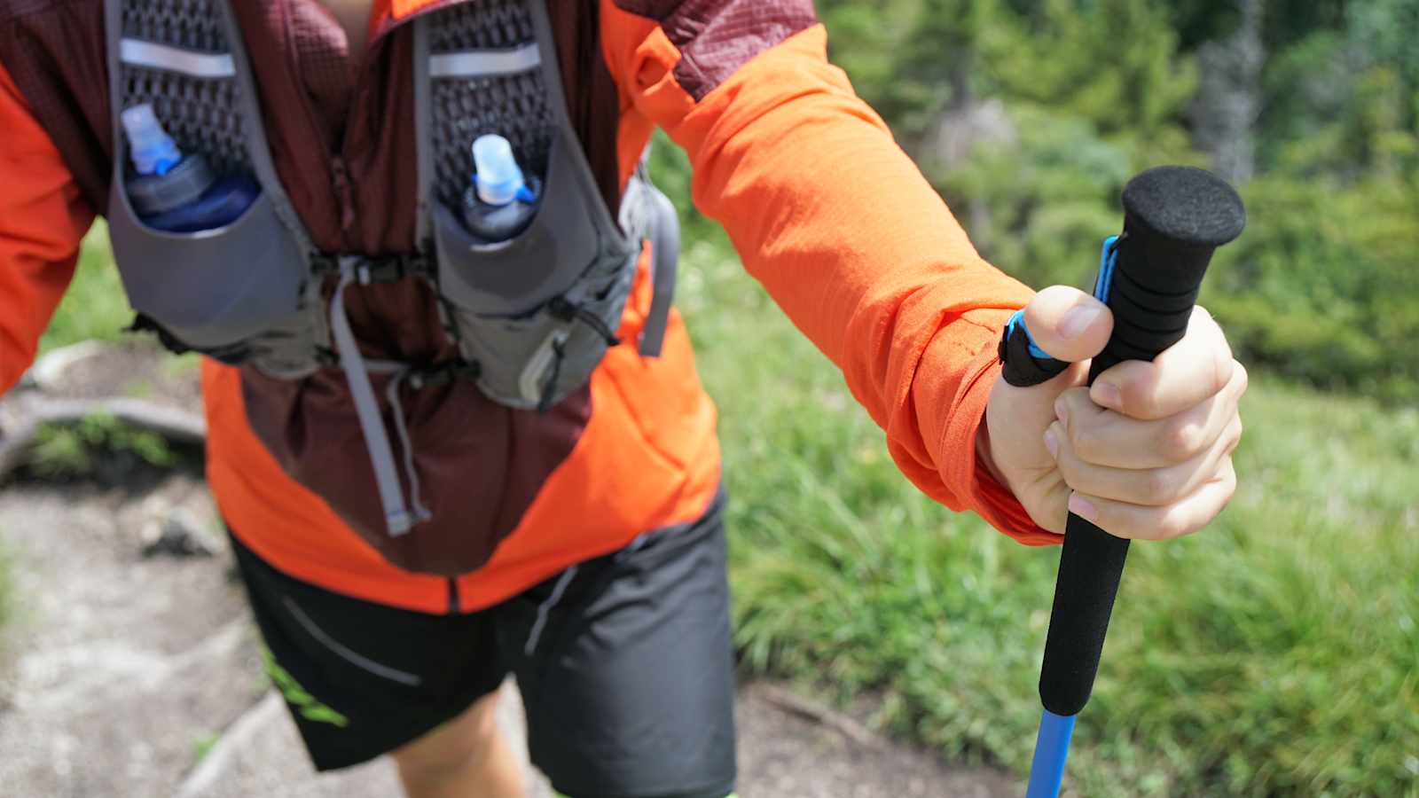 Stöcke bringen deutliche Vorteile beim Trailrunning