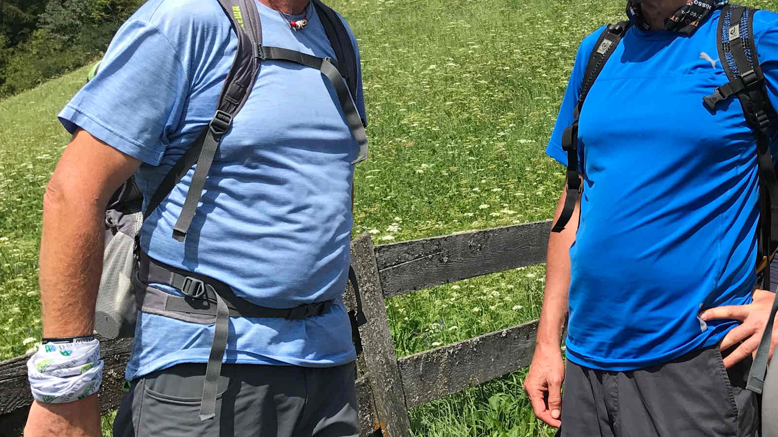 Christoph Alfreider, AVS-Ortstelle St. Marin in Thurn, einer der Initiatoren des Bergsteigerdorfes im Gespräch mit Landesrat Richard Theiner.