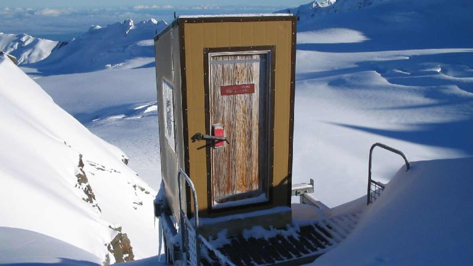 Alpineclub New Zealand Toilet