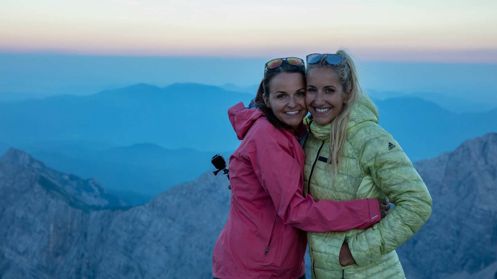 Rundum glücklich beim Sonnenuntergang am Triglav