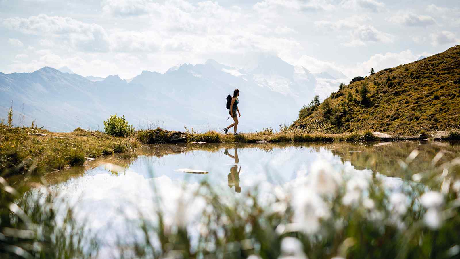 10,3 Kilometer lang ist die Wanderung von der Alp Chemeuille zur Alp Mandelon und hinunter zur Bushaltestelle Prapperot.