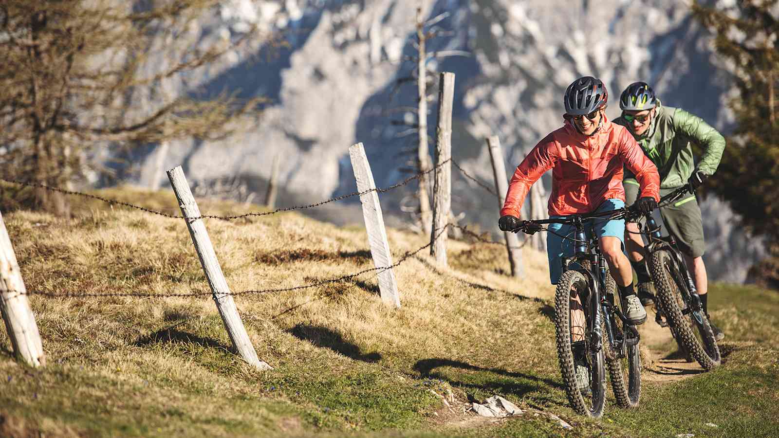 Die neue Bike-Kollektion berücksichtigt besondere Aspekte wie Sitzposition und Bewegungsmaterialien.