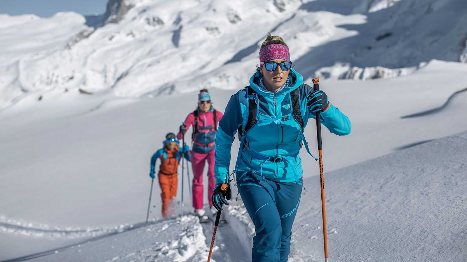 Ein komfortabler Griff mit gutem Grip erleichtert das Handling von Skitourenstöcken.