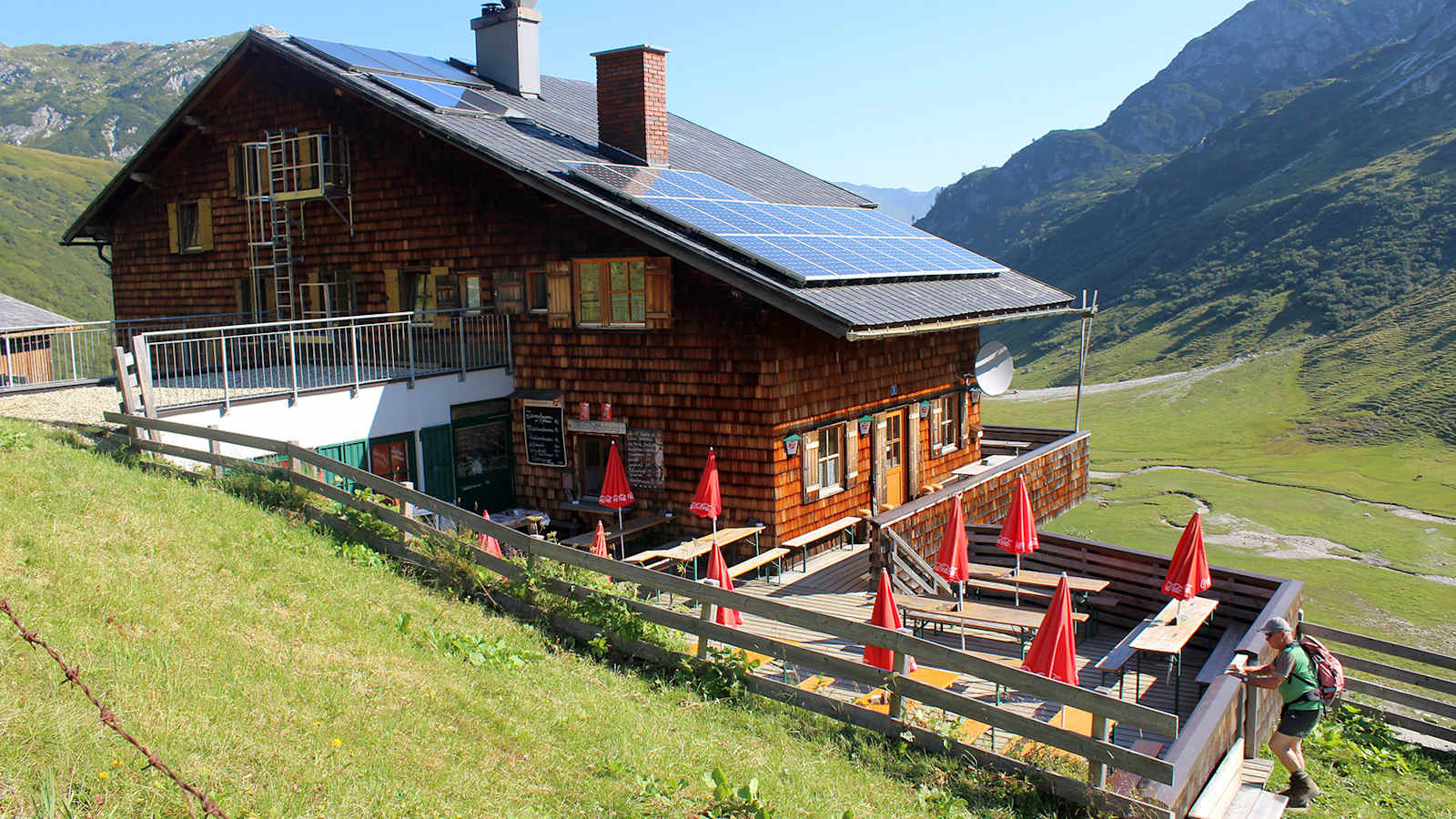 1954 wurde die erste Hütte in Betrieb genommen: die Tappenkarseehütte in den Radstädter Tauern.