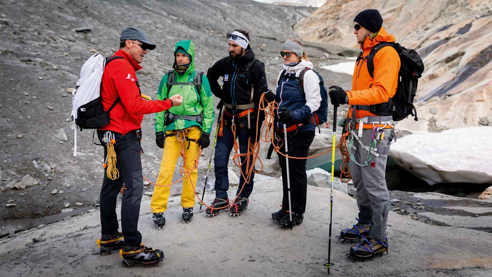 Ein Gletschertrekking auf dem Grossen Aletschgletscher ist ein einzigartiges Erlebnis, bei dem die Energie der Natur so richtig spürbar wird.