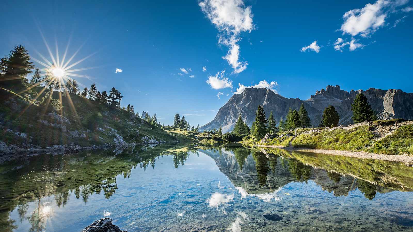 Lago di Limides am Passo Falzarego in Südtirol 