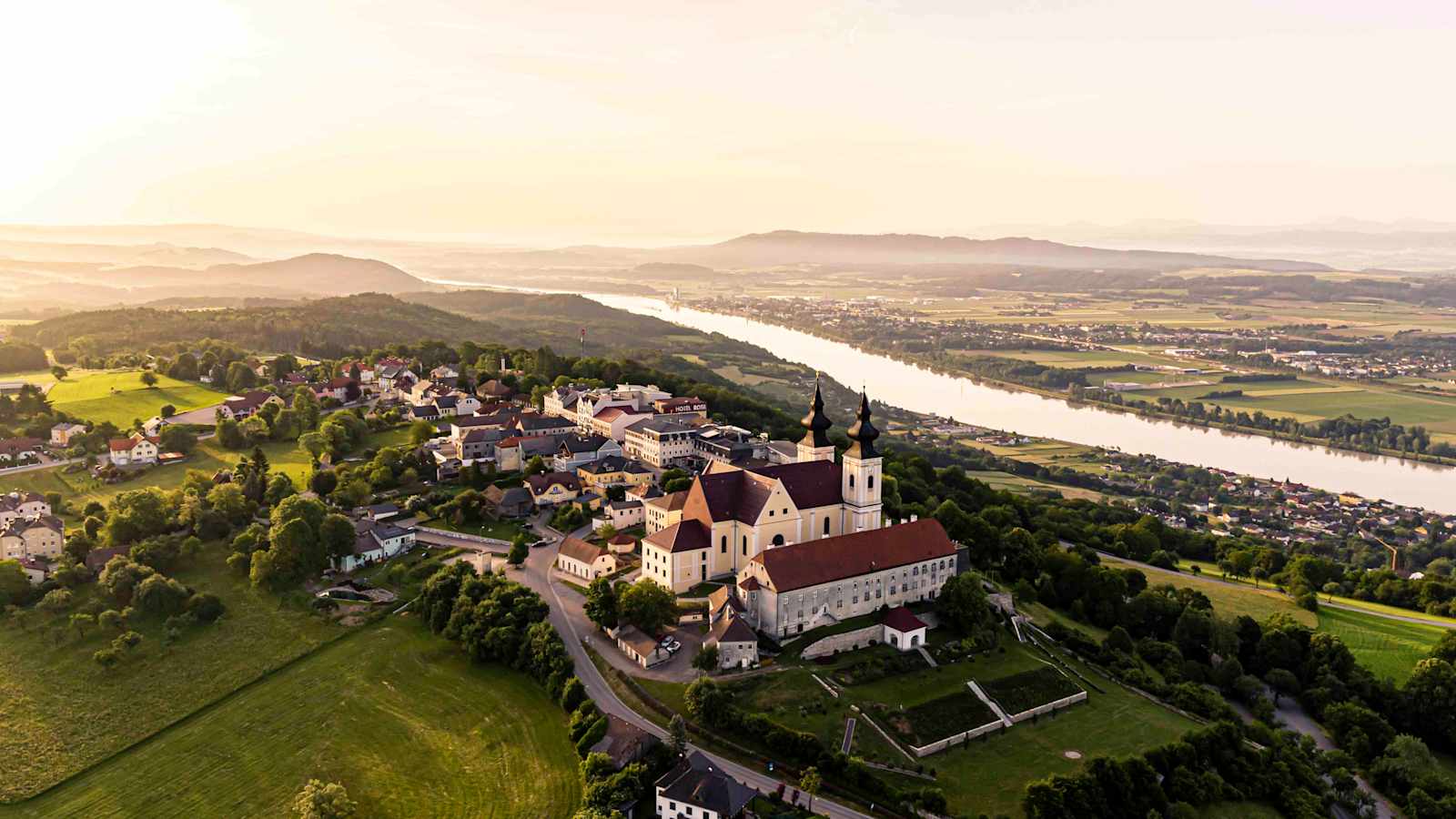 Maria Taferl thront über der Donau.