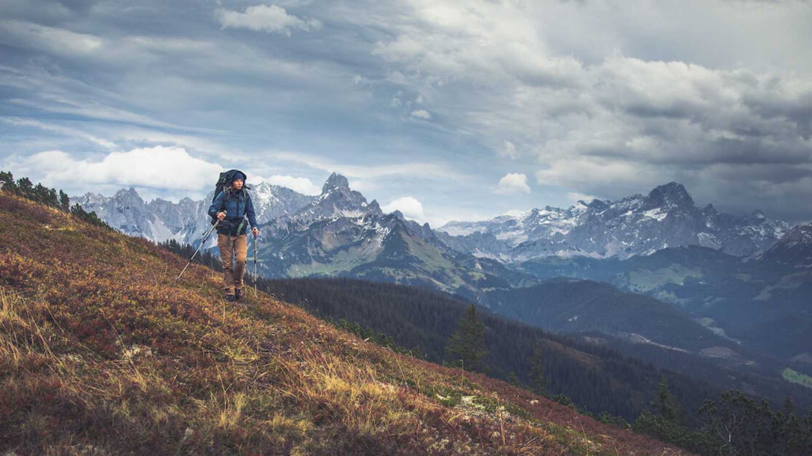 Die Schnürung soll während der Wanderung nachgezogen werden.