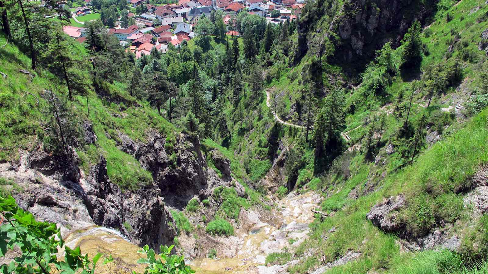 Hausbachfall-Klettersteig: Aussicht auf Reit im Winkl