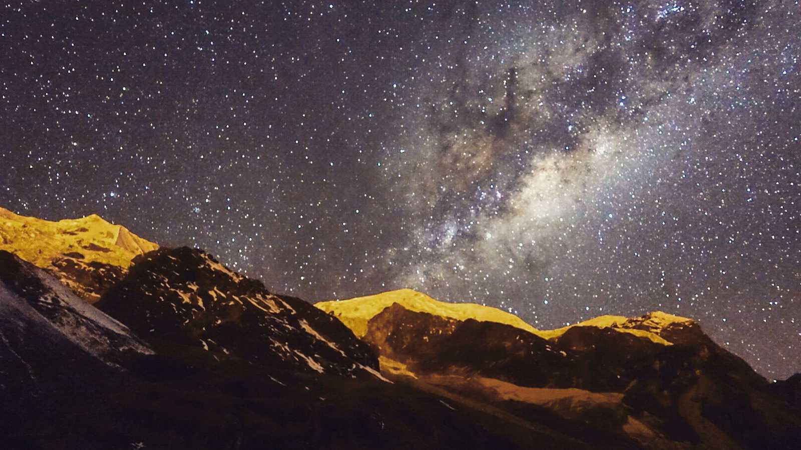 Milchstraße über dem Illimani