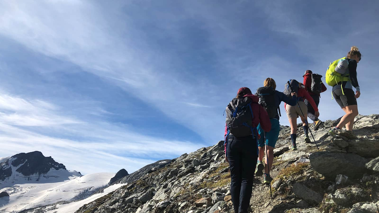 Die Mondlandschaft auf dem Weg zum Gipfel des Piz dal Lej Alv