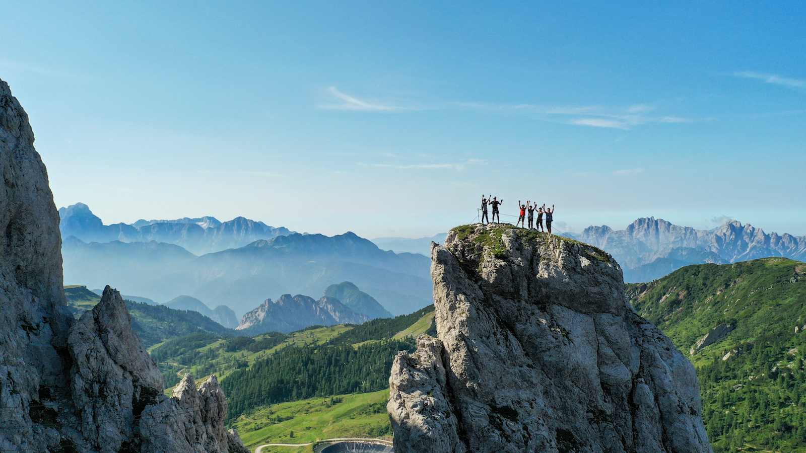 Der Klettersteig „Däumling“ besticht durch seine luftigen Passagen und grandiosen Aussichten.