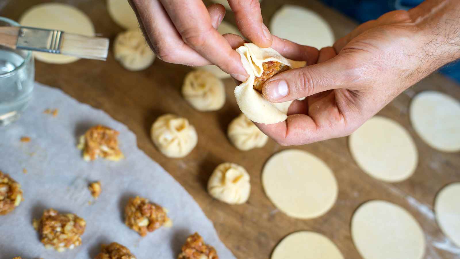 Rezept: Nepalesische Momos mit Tomatensauce