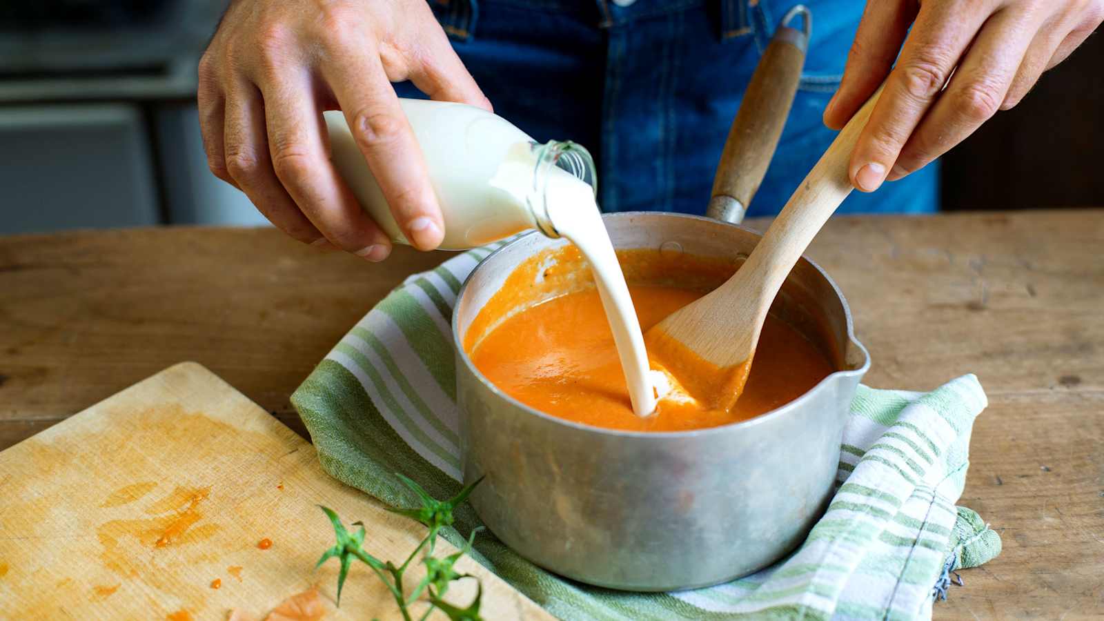 Rezept: Nepalesische Momos mit Tomatensauce