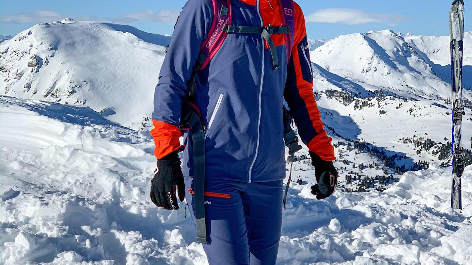 Für Nicole ist das Outfit ein absoluter Blickfang.
