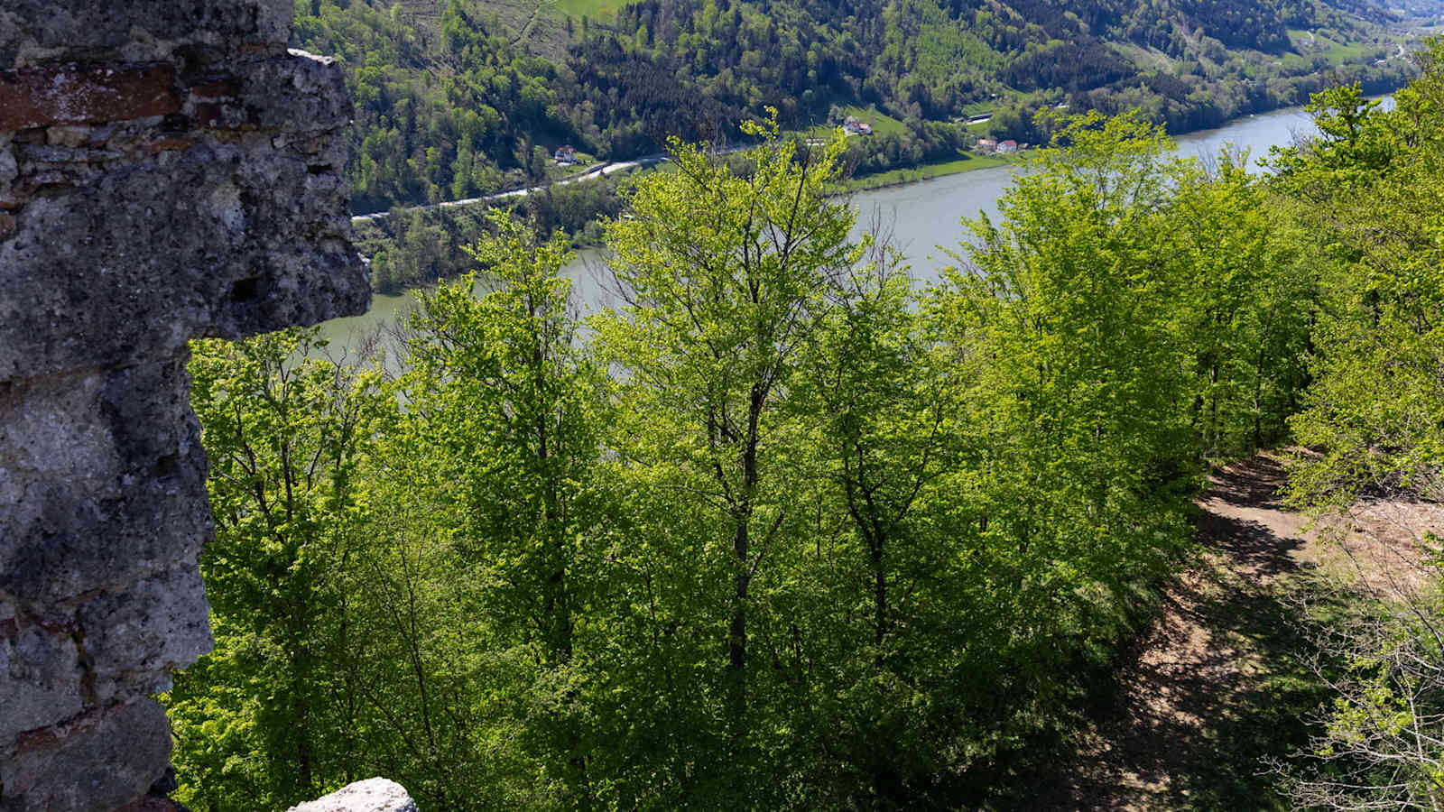 Ausblick von der Burgruine Haichenbach 