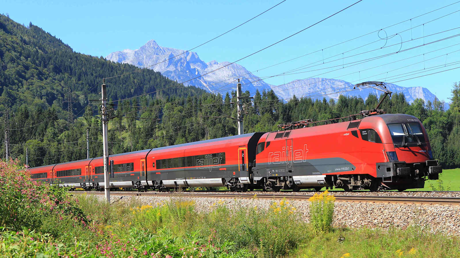 Mit der Bahn stresslos in die Berge.