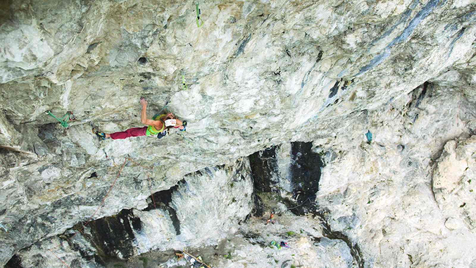 50 Meter stark überhängendes Felsgelände galt es beim Durchstieg zu bezwingen