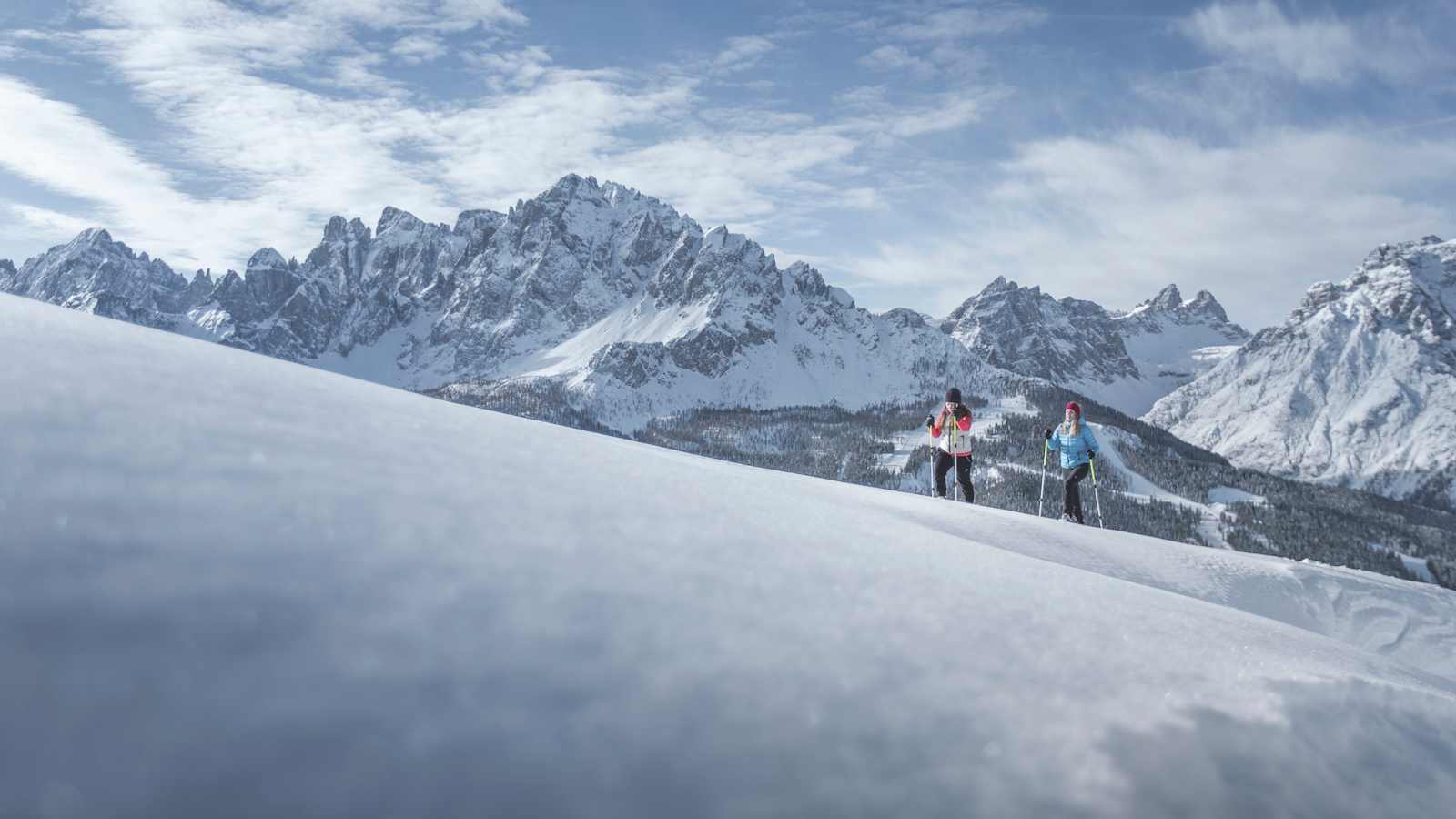 Dank Seilbahn werden Schneeschuhwanderungen zu aussichtsreichen Höhenwanderungen.