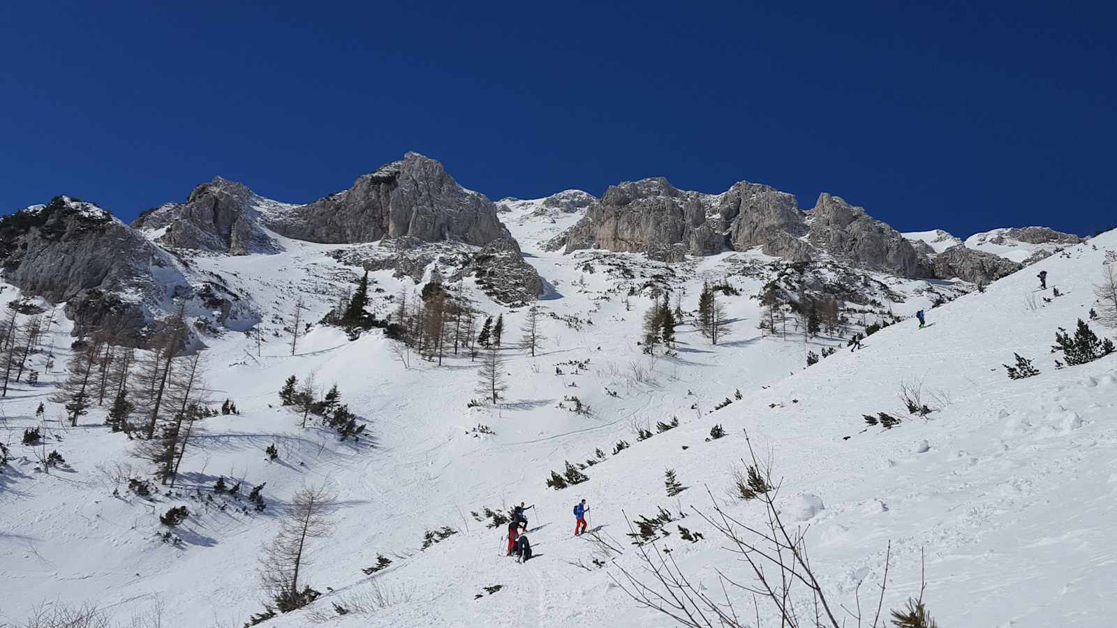 Aufstieg durch den Karlgraben auf die Heukuppe