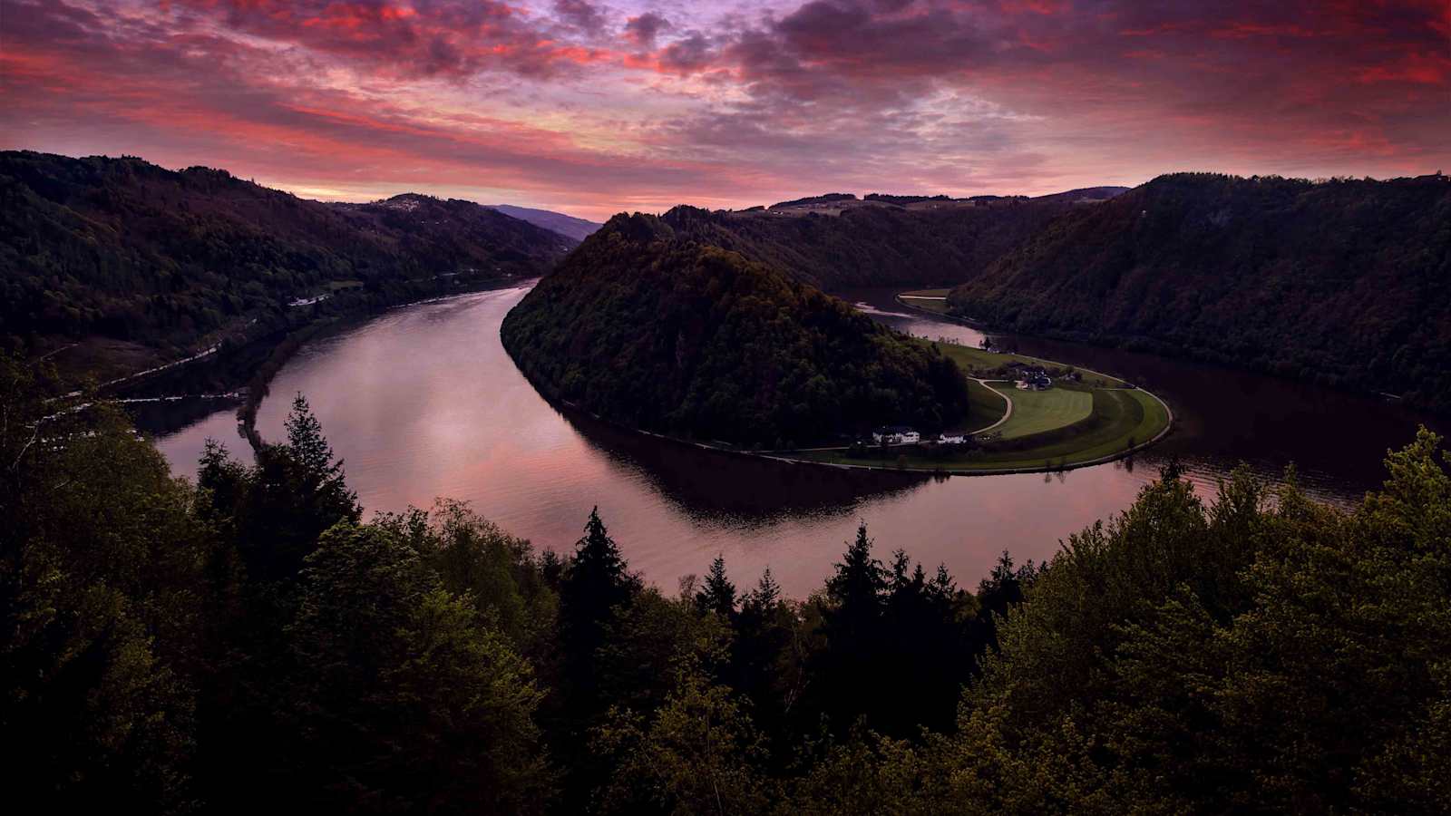 Die Schlögener Schlinge im Sonnenuntergang