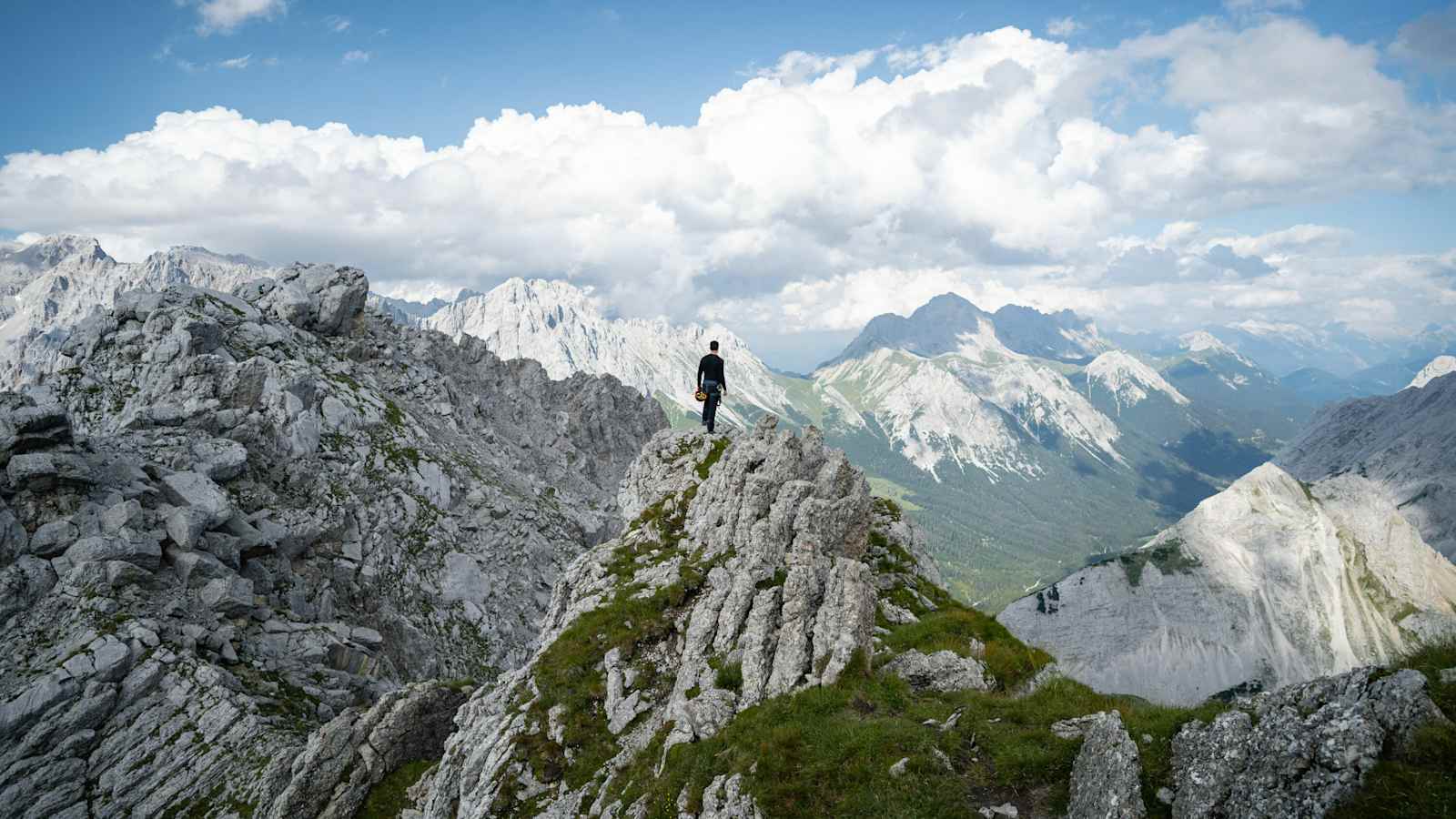 Klettersteiggeher am Tajakopf