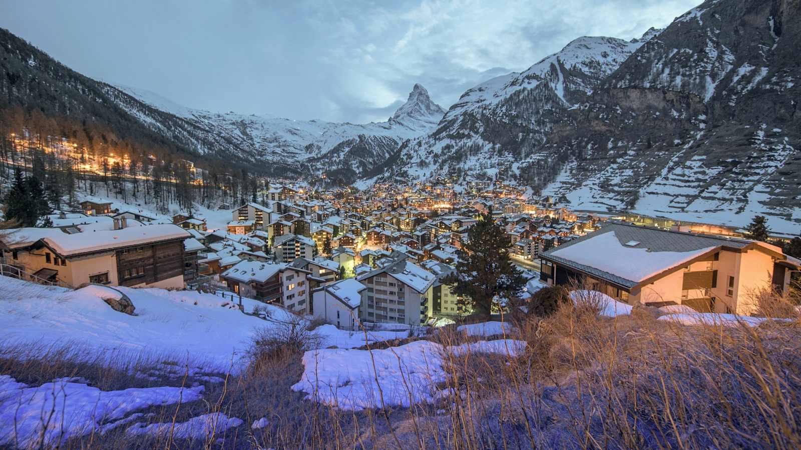 Friedliches Zermatt im Dämmerlicht