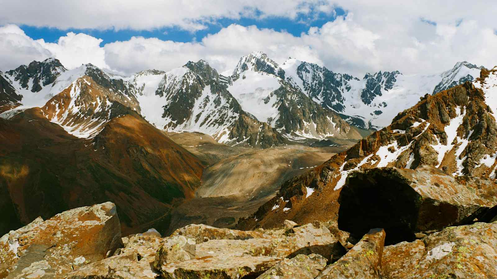 Das Tian Shan-Gebirge in Zentralasien