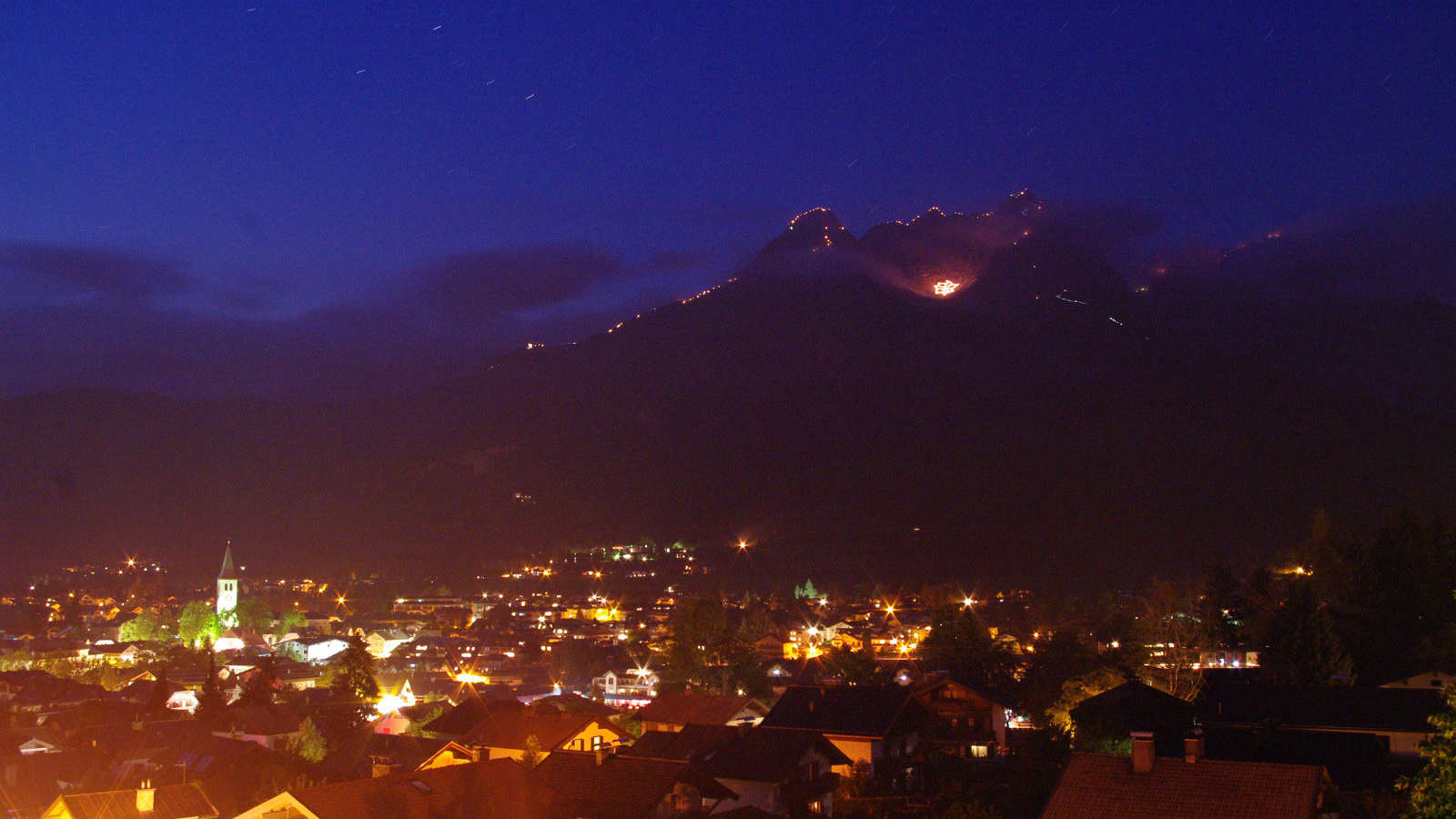 Sonnwendfeuer in Saalfelden Leogang